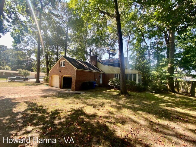 Foto del edificio - 5 br, 3 bath House - 541 Heather Drive