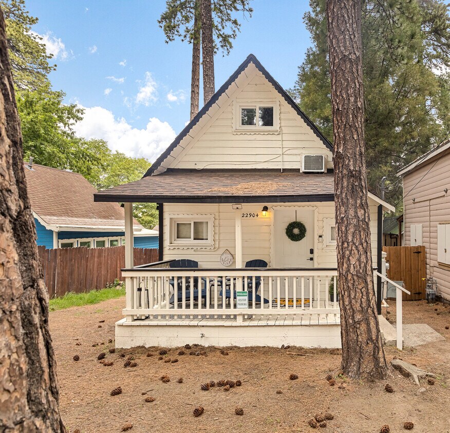 Primary Photo - 22904 Waters Dr