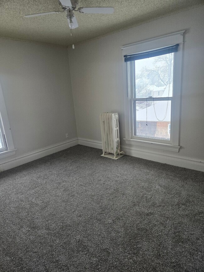 Foto del edificio - 708 E 4th St