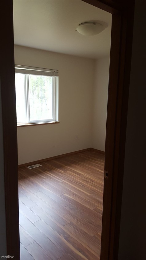 Building Photo - 2 br, 1 bath 4plex - 5830 E Pilgrim Ct