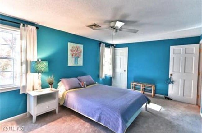 Building Photo - 2 br, 2.5 bath Condo - 145 Village Post Rd