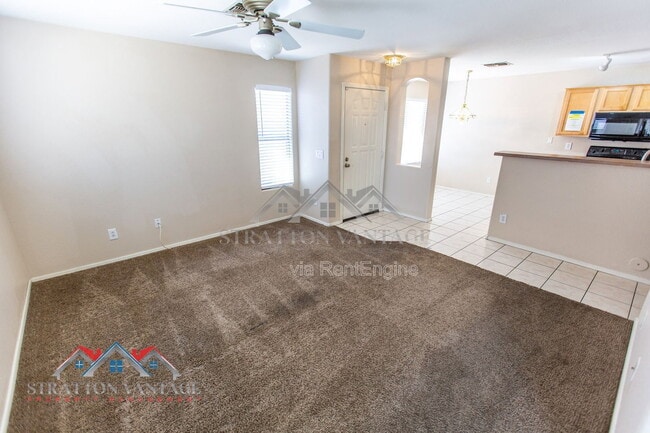 Foto del edificio - 12913 W Palm Ln