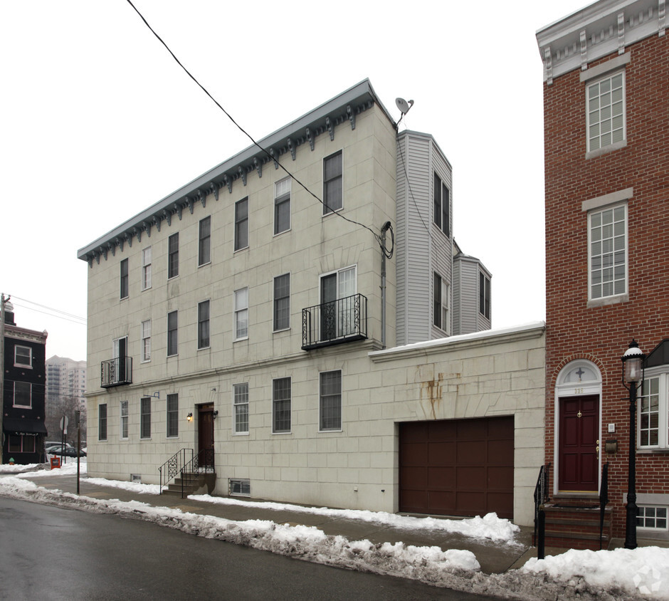 Building Photo - 1844-1846 Callowhill St