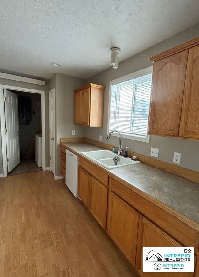 Building Photo - 180 Scrub Oak Dr
