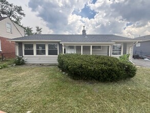 Building Photo - 2059 Roosevelt Pl