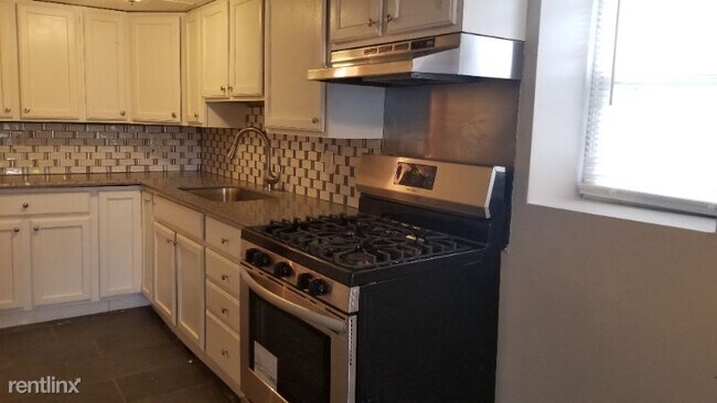 Foto del edificio - 2 br, 1.5 bath House - 410 Wood St