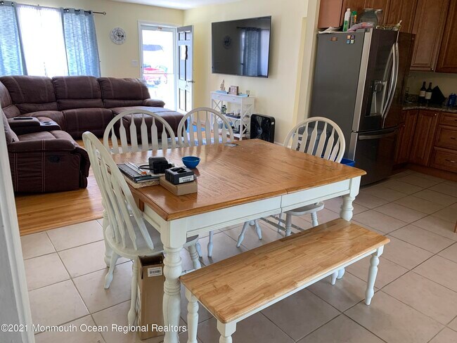 Foto del edificio - 18 Sandy Point Dr