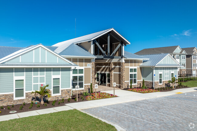 Clubhouse - The Carlton at Lake Dexter