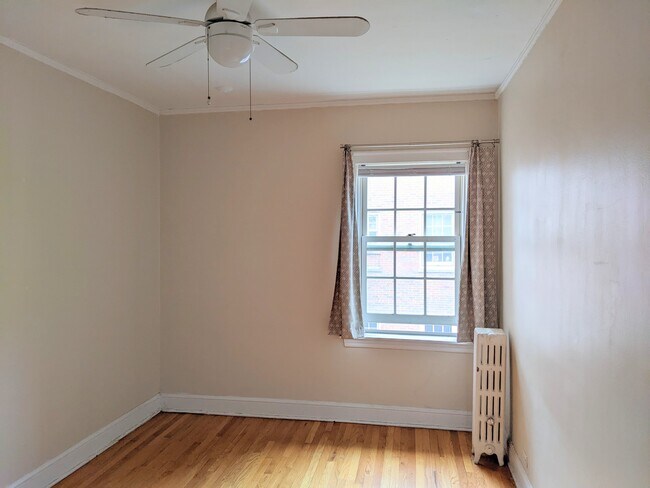 Foto del edificio - 1454 Oak Ave