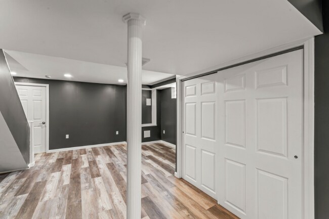 Photo - 5360 California Ave House