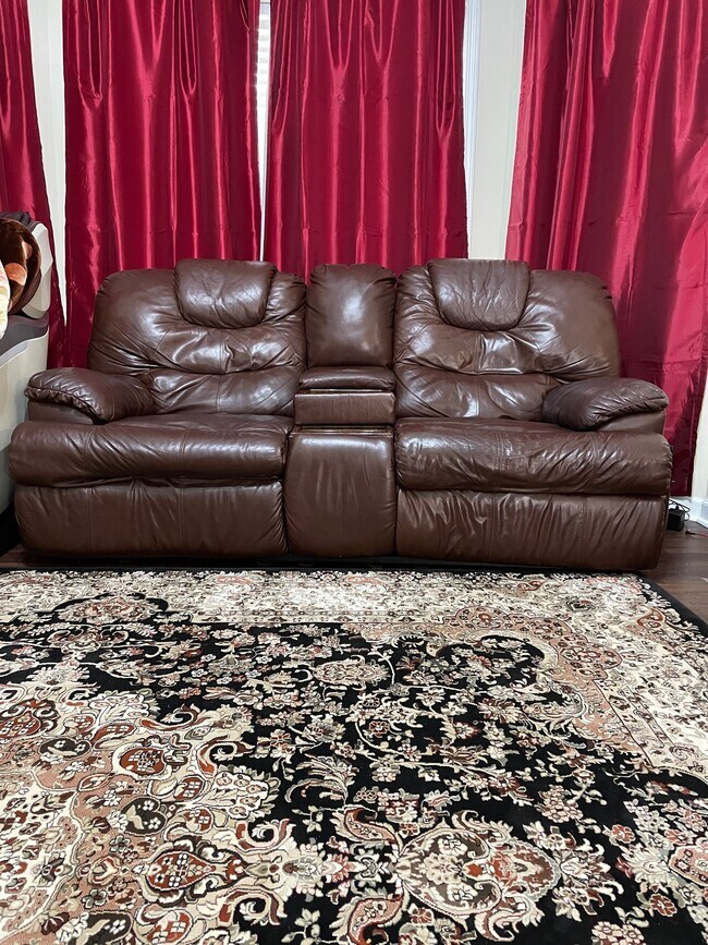 Building Photo - 4121 Hunters Green Ln NE