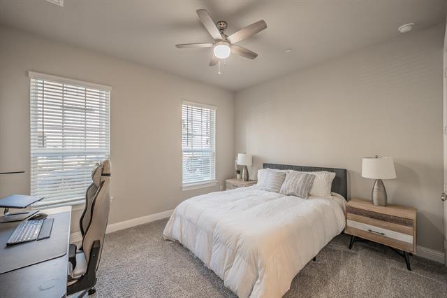 Foto del edificio - 4160 Wetstone Ln