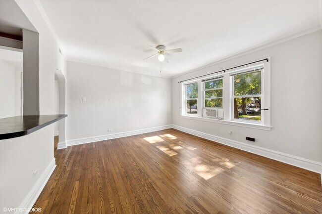 Foto del edificio - 6204 W Norwood St