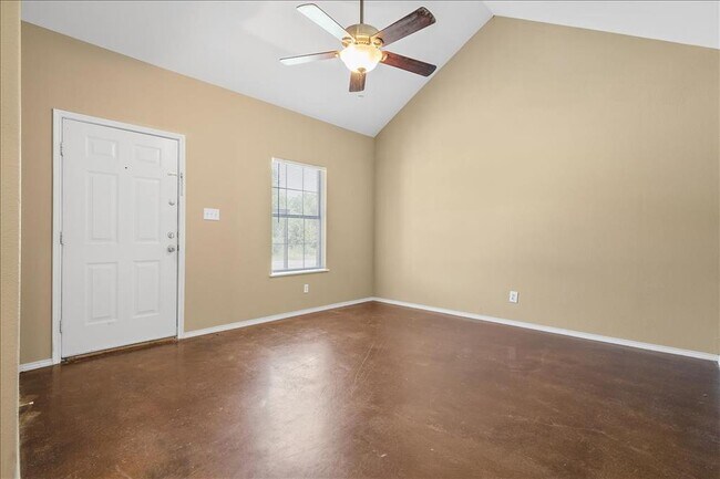 Foto del edificio - 115 Lindas Creek Ln