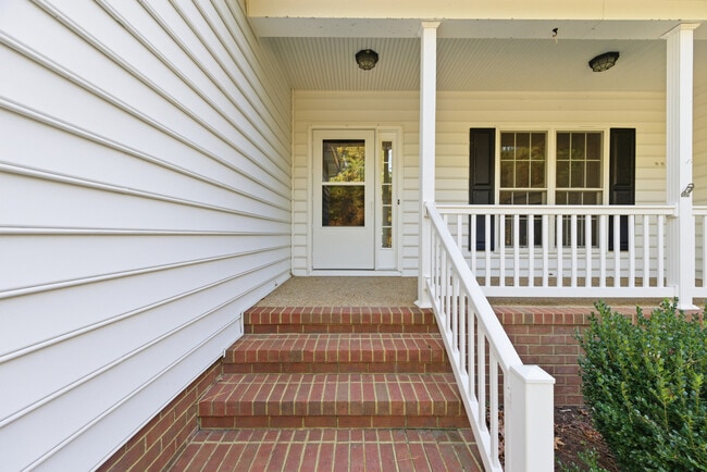 Building Photo - 1611 York Rest Ln