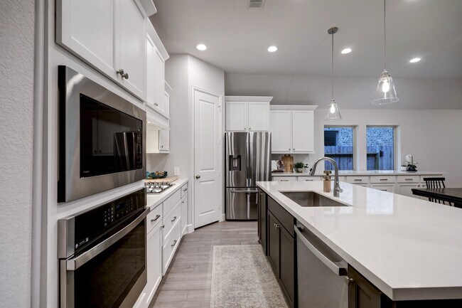 Building Photo - 804 Fall Rock Branch Dr