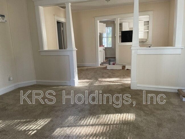 Foto del edificio - 636 Milford Ave