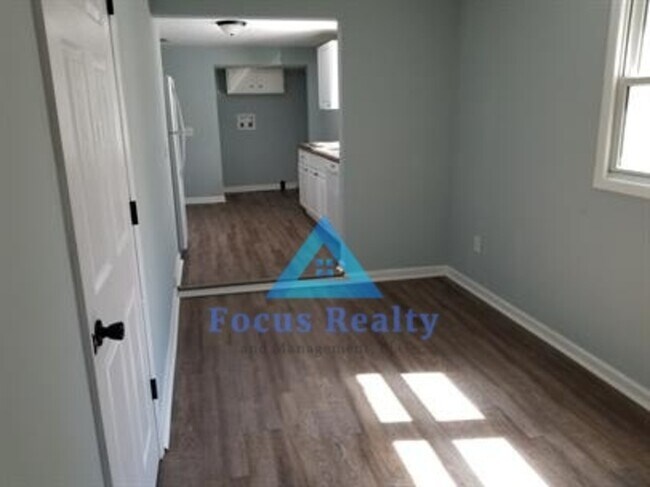 Foto del edificio - 132 Lake St