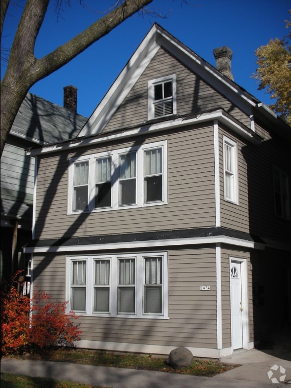 Building Photo - 2474 N Bartlett Ave