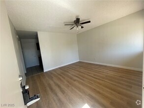Building Photo - 1303 Darlene Way