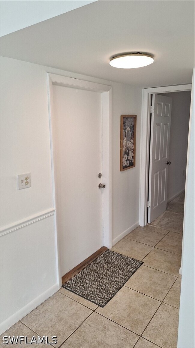 Foto del edificio - 406 Meadowlark Ln