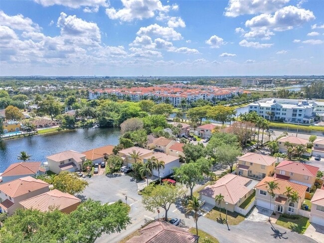 Foto del edificio - 300 SW 100th Ave