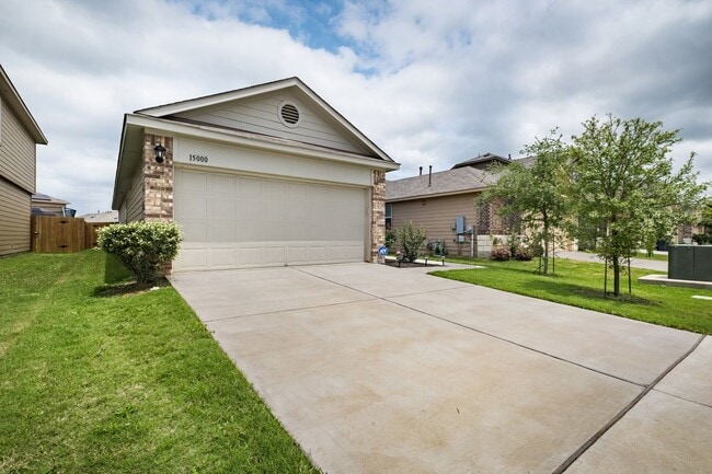 Building Photo - Immaculate 3 Bedroom, 2 Bath Home Near Gig...