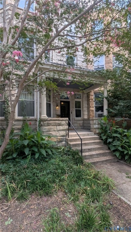 Building Photo - 1620 Grove Ave