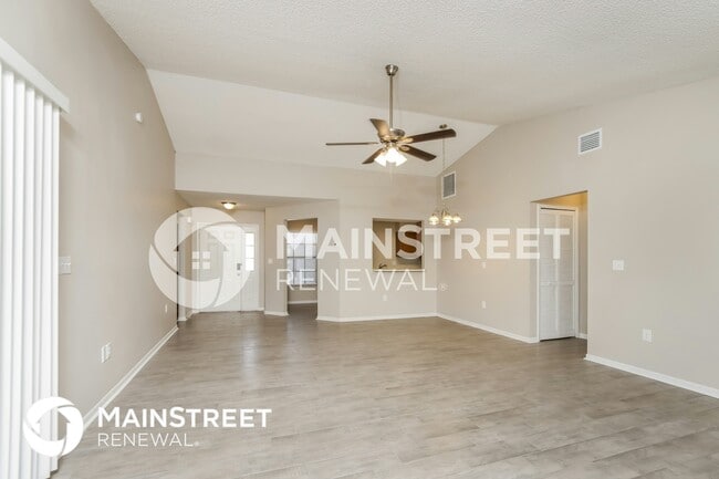 Foto del edificio - 865 Pine Wood Ave