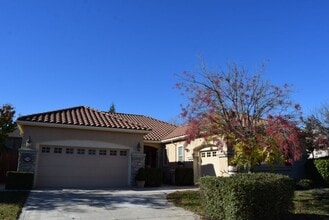 Building Photo - 2768 Westview Dr