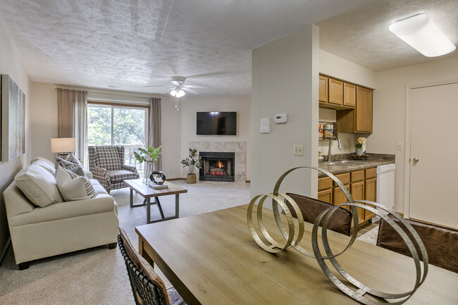 Dining Area - The Pointe