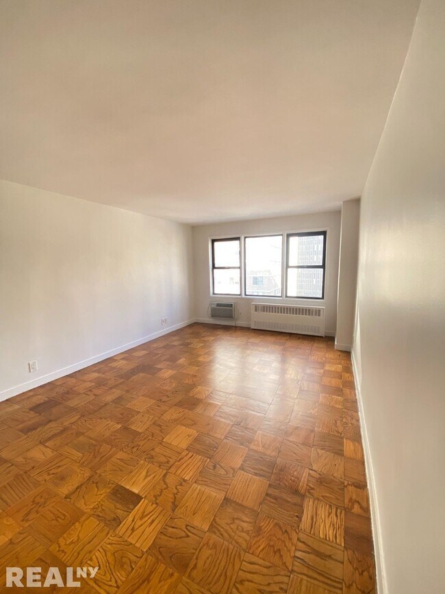 Foto del edificio - 236 E 36th St