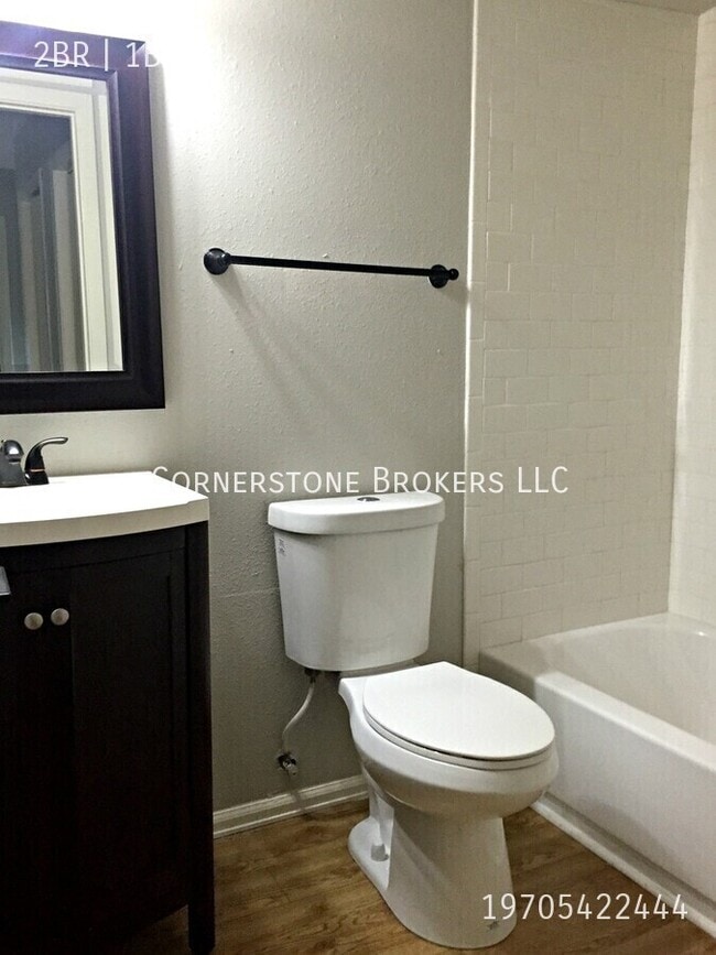 Building Photo - 217 Applewood Ct