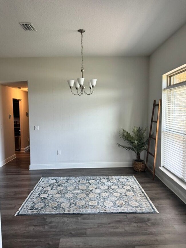 Foto del edificio - 4 Bedroom All Brick Home in Willow Creek Plantation!