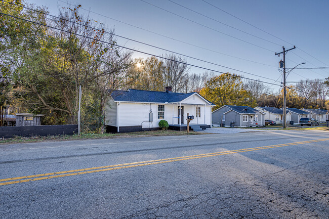 Building Photo - 19 Agnew Road