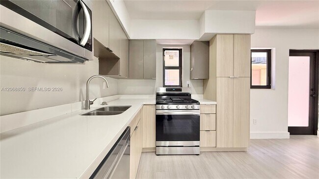 Foto del edificio - 609 Lenox Ave.