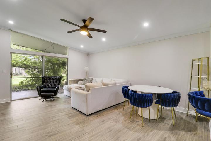 Foto del edificio - 11606 Orange Blossom Ln