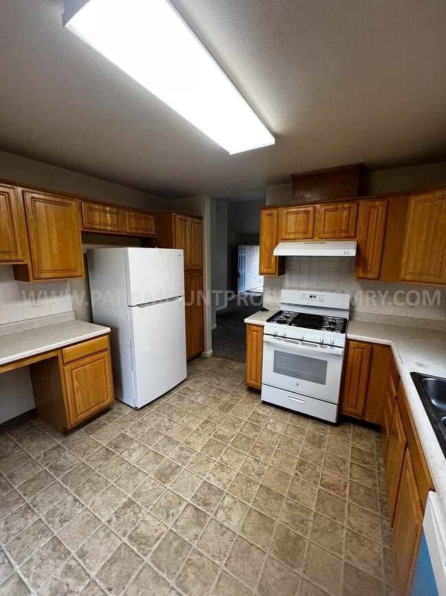 Foto del edificio - 585 Viejo Gabriel