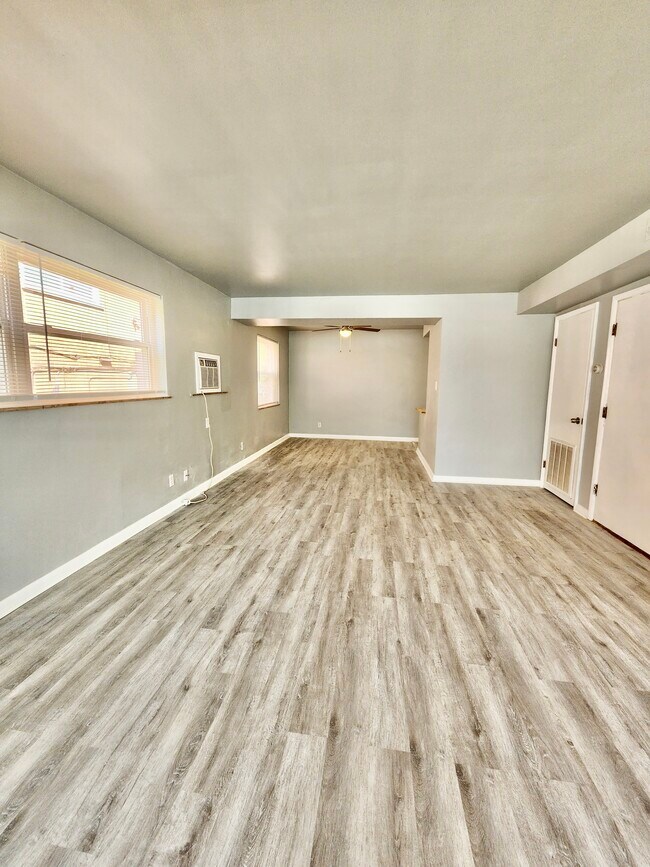 Building Photo - 1146 Towne St