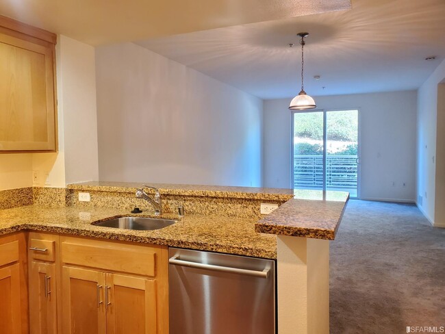 Building Photo - 401 Crescent Ct