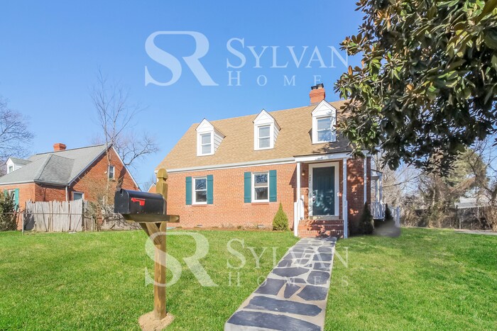 Primary Photo - Classic amenities with modern convenience