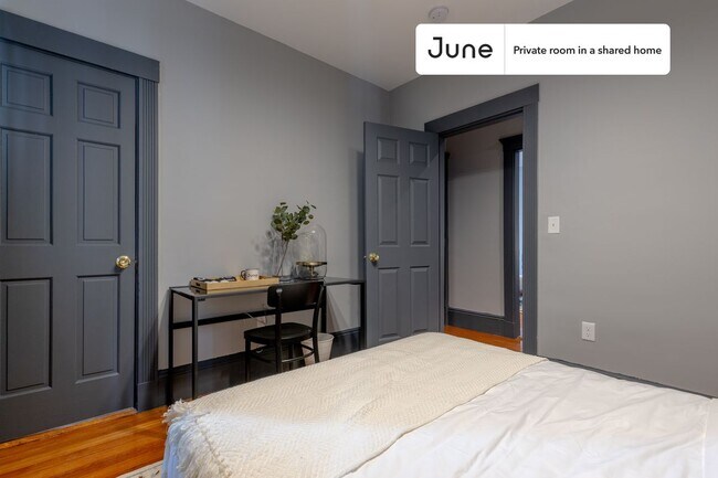 Building Photo - Room in Shared 3 bed/1 bath home