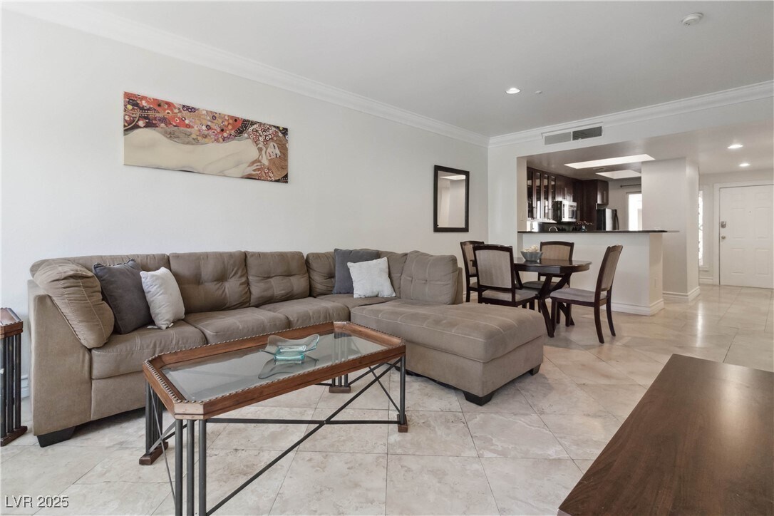 Foto principal - 230 E Flamingo Rd