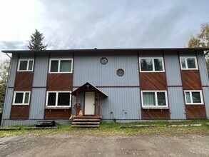 Building Photo - 4897 Dartmouth Dr