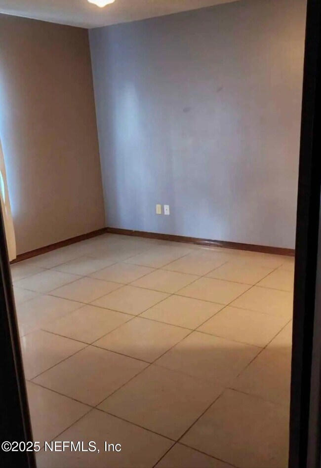 Foto del edificio - 5542 Bennington Dr