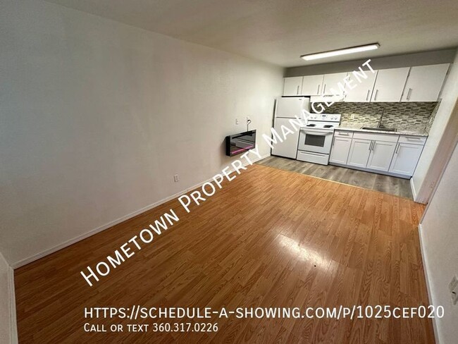 Building Photo - Pacific Terrace Cozy 1 Bedroom Duplex Avai...