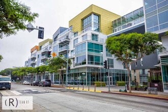 Building Photo - 1705 Ocean Ave