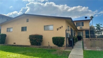 Building Photo - 5147 Canoga St