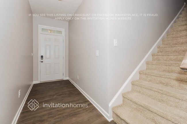 Building Photo - 119 Woodhouse Cir