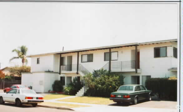 Building Photo - 1730 Santa Ana Ave